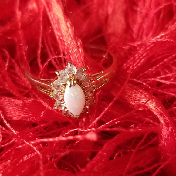 Gold plated ring with opal and cubics zirconia - Picture 2 of 4